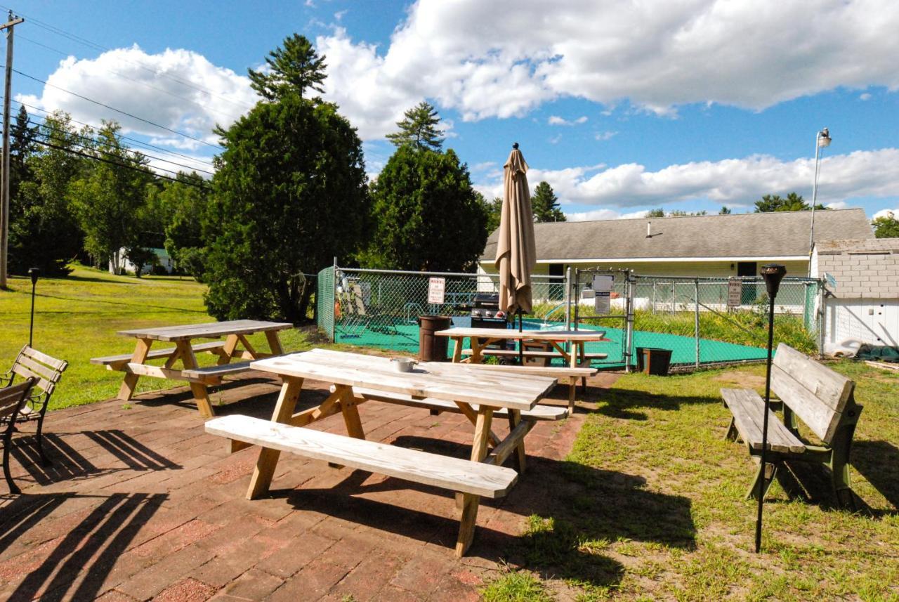 Maple Leaf Lodge 斯克伦湖 外观 照片